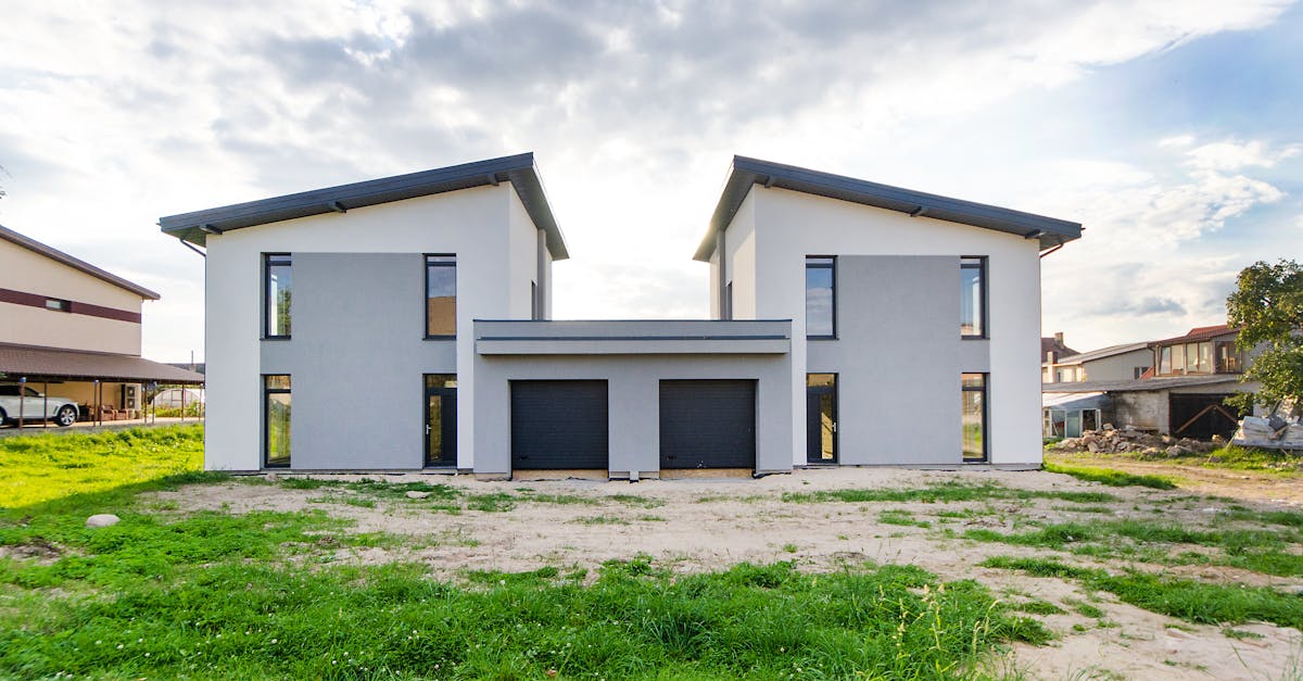 Residential roof inspection and maintenance in Boulder neighborhood